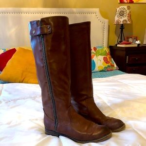 Women brown tall boots (sz 8)